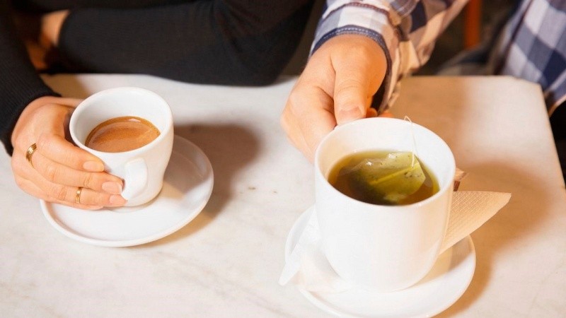 Tanto el café como el té pueden resultar favorables para el organismo.