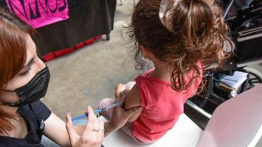 En Santa Fe, la vacuna contra el sarampión se encuentra disponible, de manera gratuita, en los efectores públicos de la provincia