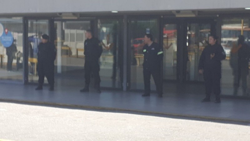 El operativo policial en la Terminal.