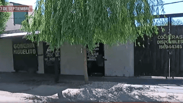 Los comercios atacados este domingo por la tarde.