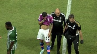 Así salió Angelito de la cancha