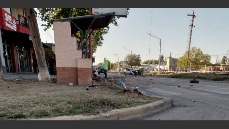 Los hermanos Ruiz esperaban el colectivo y fueron sorprendidos por el conductor alcoholizado.