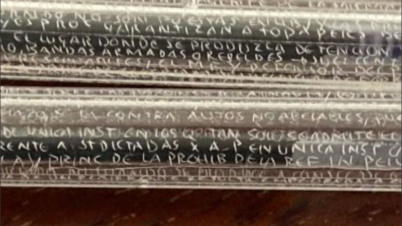 El estudiante fue detectado haciendo trampa y le confiscaron su conjunto único de machetes.