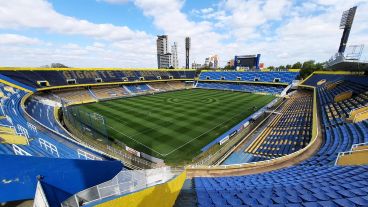 El hombre no podrá ingresar al estadio hasta que cumpla con la deuda.