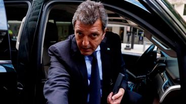 El ministro de Economía Sergio Massa pidió a las empresas que presenten en una semana un plan para reducir los aumentos.