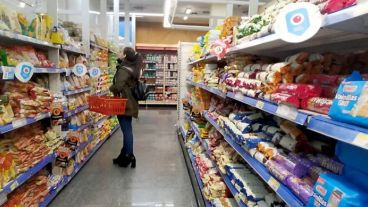 El aumento mensual fue igual para la canasta básica alimentaria, que indica el nivel de indigencia por ingresos.