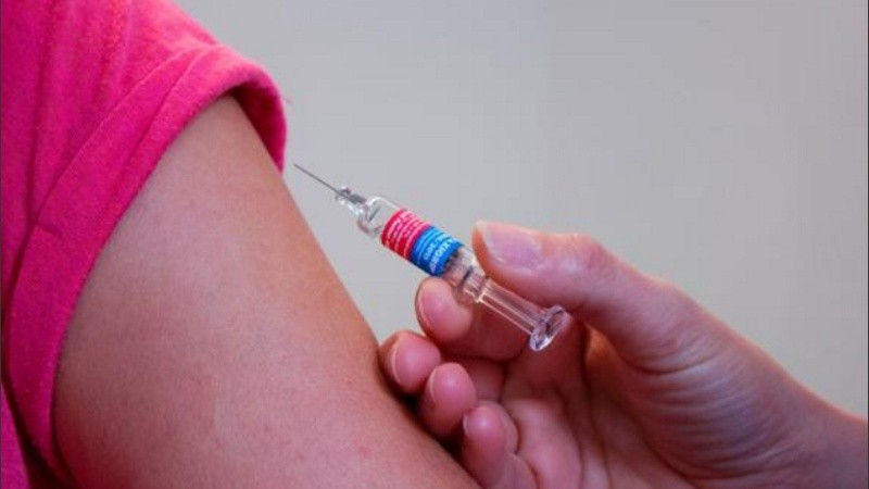 Según los infectólogos, el aumento de casos de la gripe A se debe, en gran medida, a que la gente no está vacunada. 