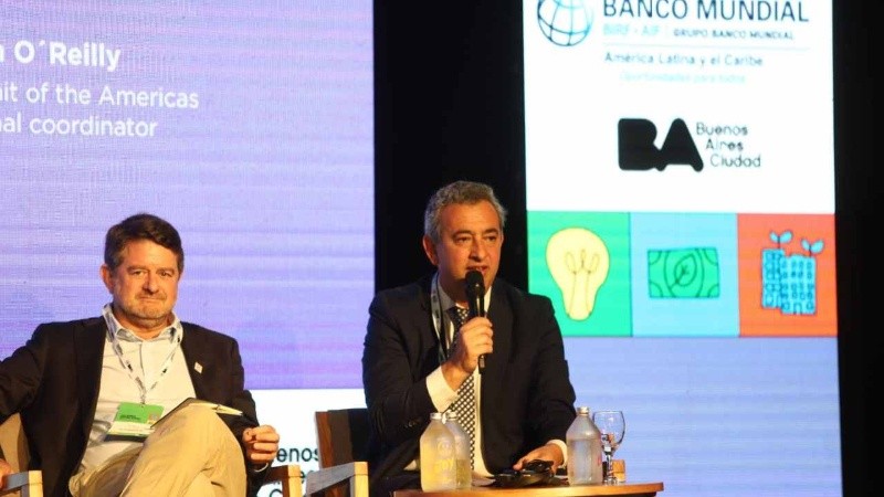 Javkin durante la apertura del Foro Urbano Federal de la Cumbre Global de Alcaldes C40.