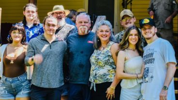 Brooke dijo que aunque los niños crecieron por separado, hay similitudes entre los cinco.