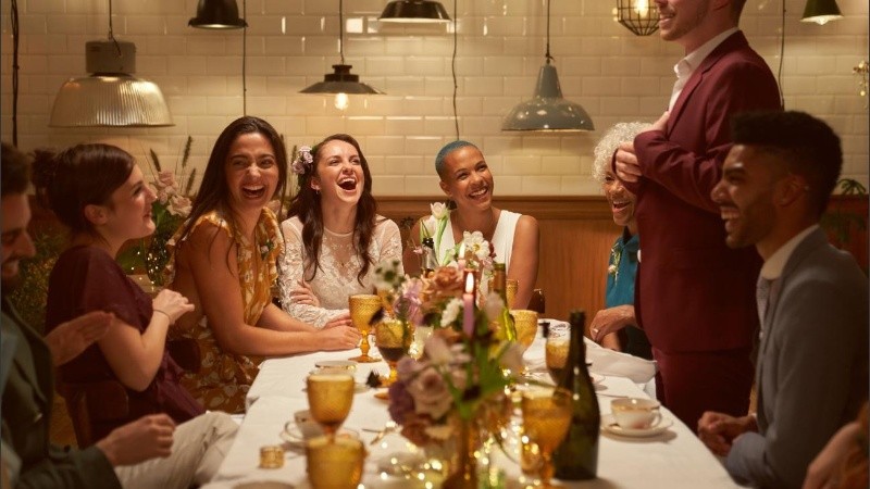 El objetivo es visibilizar a la comunidad LGBTQ+ y desafiar los estereotipos visuales.