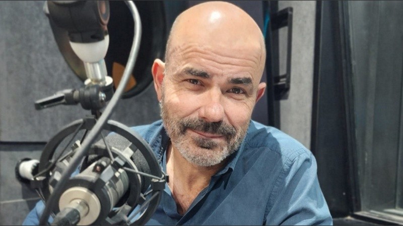 “Argentina tardó décadas en armarse como Estado”, sostuvo Eduardo Sacheri en “AM/PM”, de visita a Radio 2.