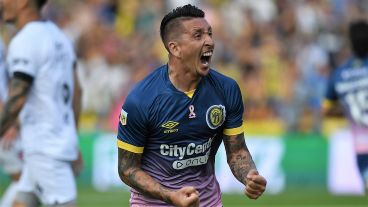 Martínez rompió el arco tras asistencia de Buonanotte.