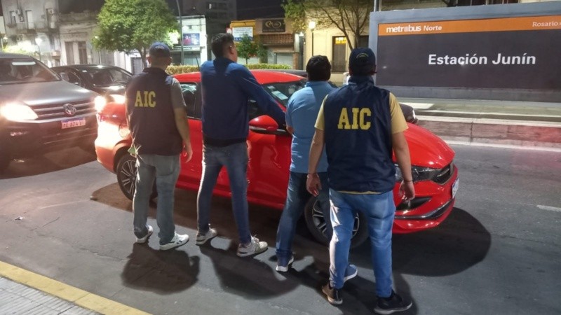 El momento de la detención este lunes a la noche.