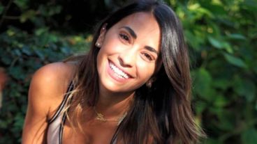 La rosarina viajó acompañada de sus tres hijos y sus hermanas.