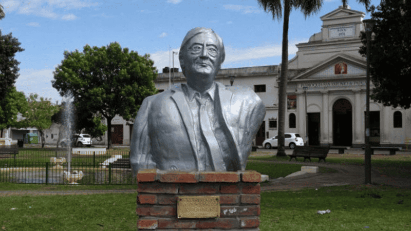 El ex presidente falleció el 27 de octubre de 2010.