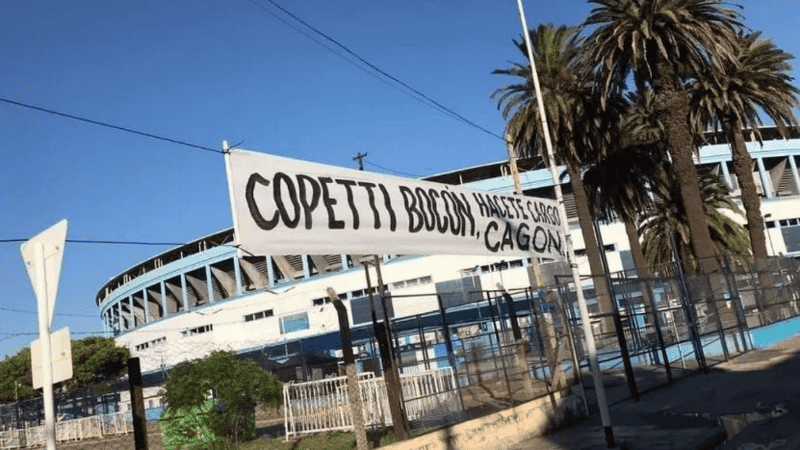 Uno de los apuntados por la hinchada de Racing es el goleador Enzo Copetti.