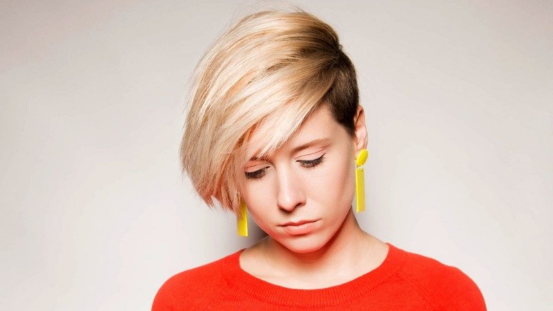 El corte suele realizarse en alguno de los laterales o zona baja de la cabeza