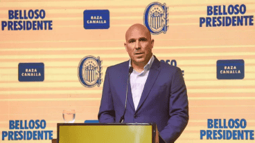 El candidato a presidente canalla fue protagonista de un fuerte con Tevez y Carloni.