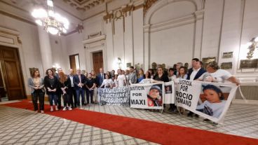 Familiares de las víctimas presentes en el recinto.