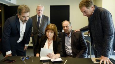 Los referentes acordaron bajarle la tensión a la interna.