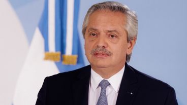 Fernández partirá este martes a la noche desde Ezeiza.