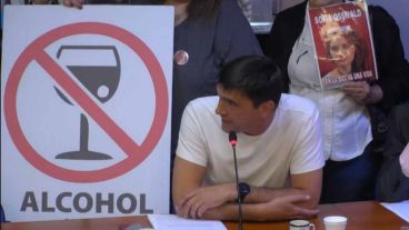 Familiares de víctimas y legisladores debatieron los proyectos de ley este jueves.