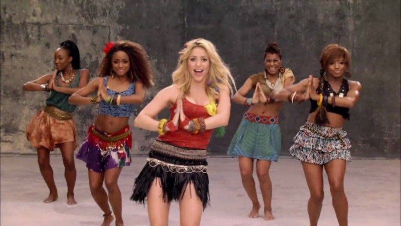 La colombiana Shakira hizo bailar al mundo con el Waka Waka.