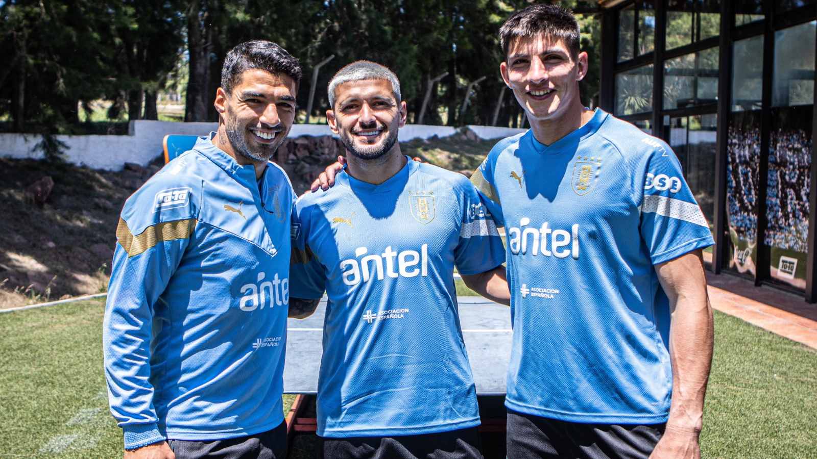 Luis Suárez, Giorgian De Arrascaeta y Sergio Rochet.