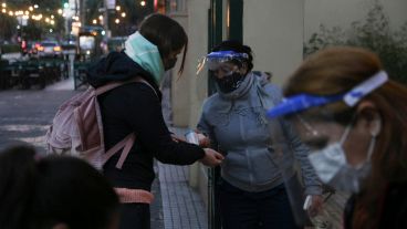 El Ministerio de Educación dispuso que todos los alumnos deberán asistir a las escuelas hasta el 23 de diciembre.