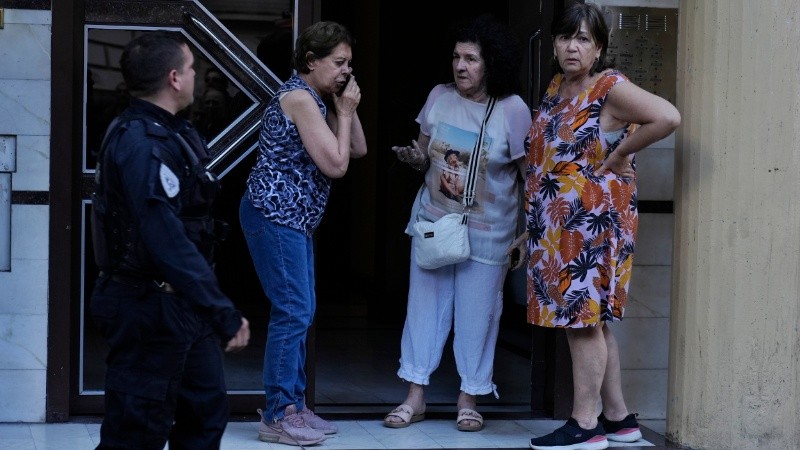 Vecinos tuvieron que ser asistidos por el humo.