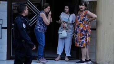 Vecinos tuvieron que ser asistidos por el humo.