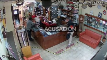 La joyería en la que ocurrió el robo está ubicada sobre calle Maipú al 1100.