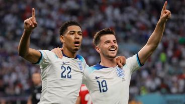 Inglaterra e Irán abrieron la primera fecha del Grupo B.