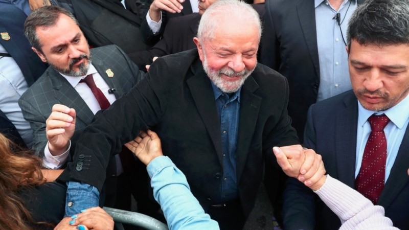 Las exigencias de la campaña sumaron problemas a su laringe.