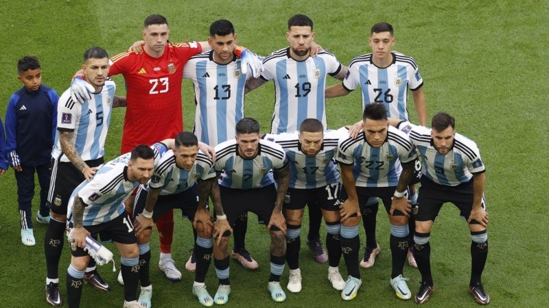 Los once titulares de Argentina que salieron a la cancha este martes contra Arabia Saudita.