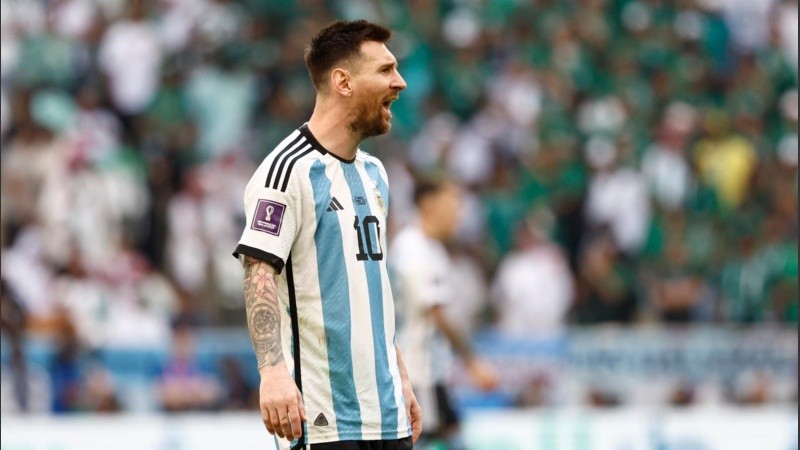 A los 35 años, Messi se convirtió en el primer jugador argentino en disputar cinco mundiales de fútbol. 