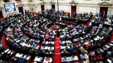 Los salarios de los legisladores superan los $350 mil netos, a lo que se suman pasajes, gastos de representación y extras por desarraigo.