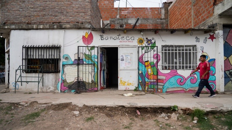 La Banateca es una biblioteca popular que creó la organización Causa Pasaje Independencia 4298..