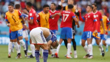 Los ticos celebraron la victoria ante Japón.