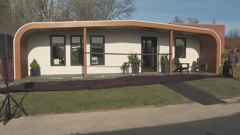 La BioHome3D está hecha con madera reciclada y no requiere componentes especiales.