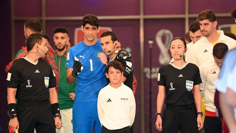 Yassine Bounou ingresó al campo como titular pero fue reemplazado antes del arranque del partido.