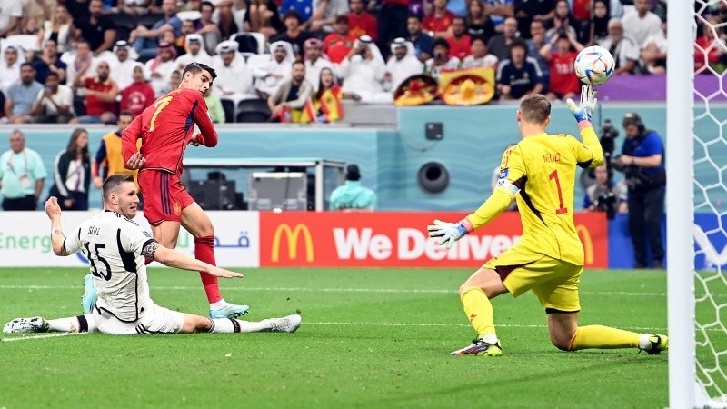 Morata definió de primera y dejó sin reacción a Neuer.