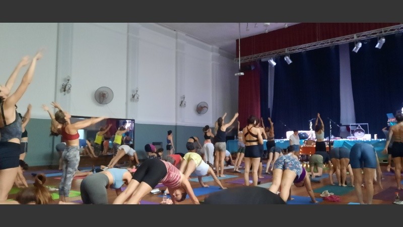 108 saludos al sol, para agradecer y llevar delante un propósito.