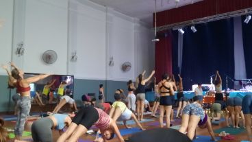 108 saludos al sol, para agradecer y llevar delante un propósito.