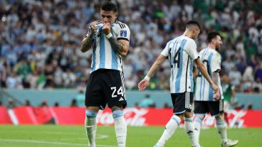 Enzo Fernández y Julián Álvarez, titulares ante Polonia