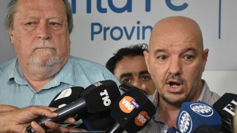 Los gremios docentes plantearon equiparación con la paritaria nacional.