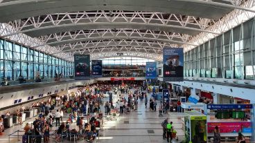 El avión percibió demoras producto del deceso del pasajero, pero aterrizó luego en Ezeiza.