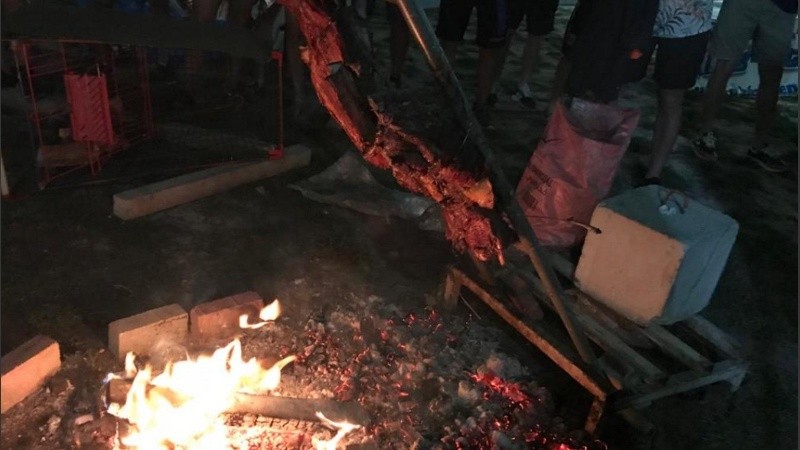 Una noche de celebración argenta en el Barwa.