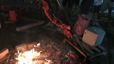 Una noche de celebración argenta en el Barwa.