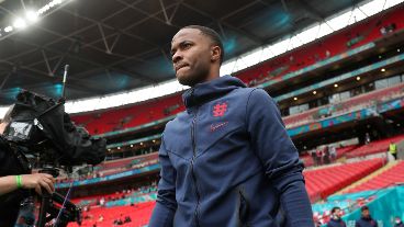 El atacante de Manchester City dejó la concentración poco antes del encuentro de octavos.